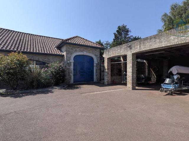 Maison, Ghyvelde