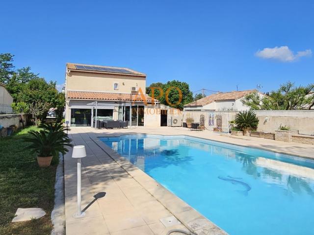 Maison, Gignac la Nerthe