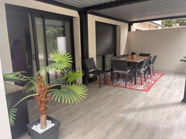 Maison, Gignac la Nerthe
