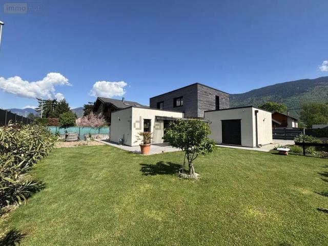 Maison, Gilly sur Isère