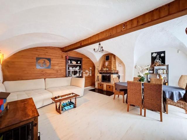 Maison, Gilly sur Isère