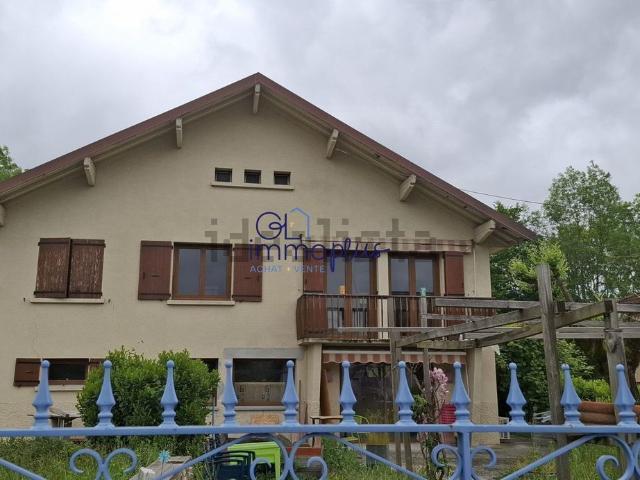Maison, Gilly sur Isère