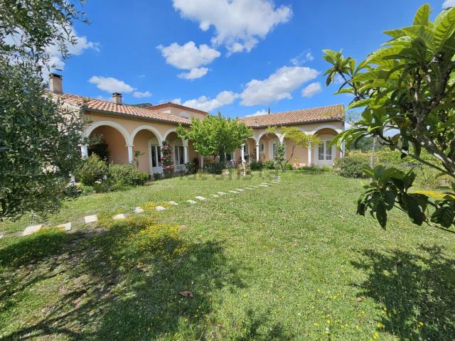Maison, Ginoles