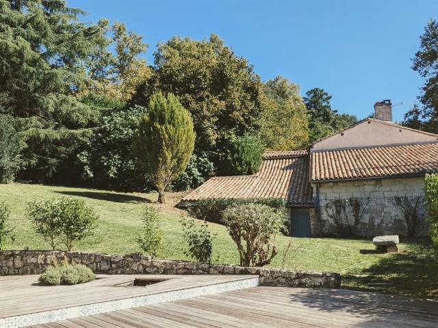 Maison girondine + gîte indépendant – Charme, calme et poten. 207m² Saint Germain de la Rivière