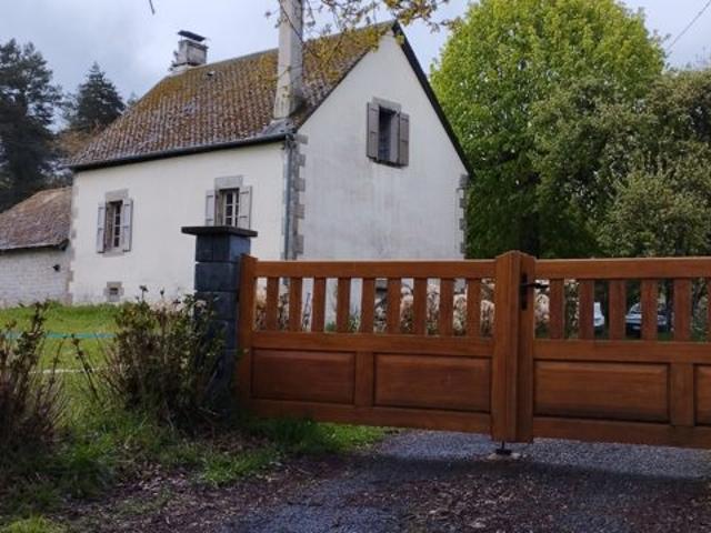 Maison. Grange.Annexe.Terrain