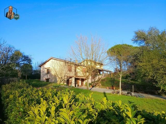 Maison, Gratentour