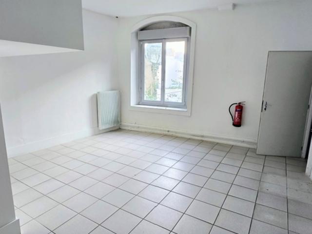 Maison Gray 14 pièce s 450 m2