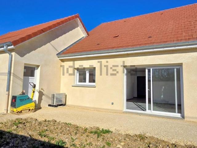 Maison, Gray