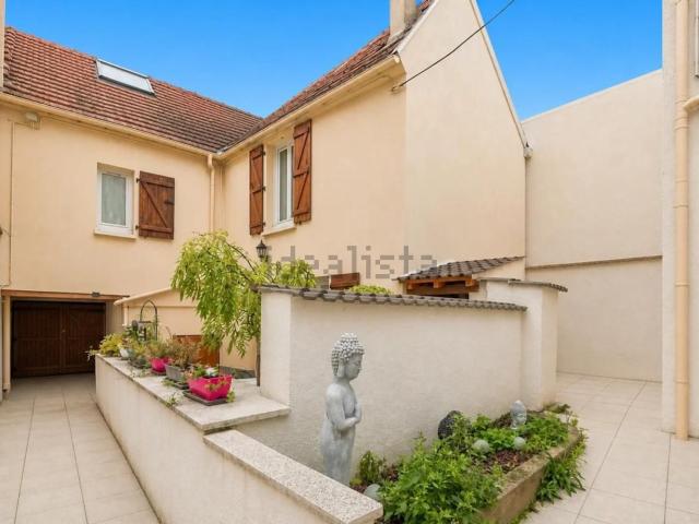 Maison, Grigny