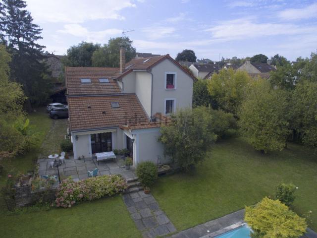 Maison, Grigny