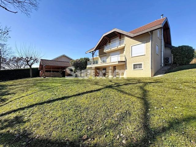 Maison, Grilly