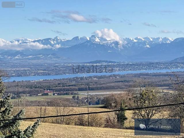 Maison, Grilly