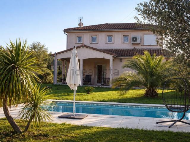 Maison, Grisolles