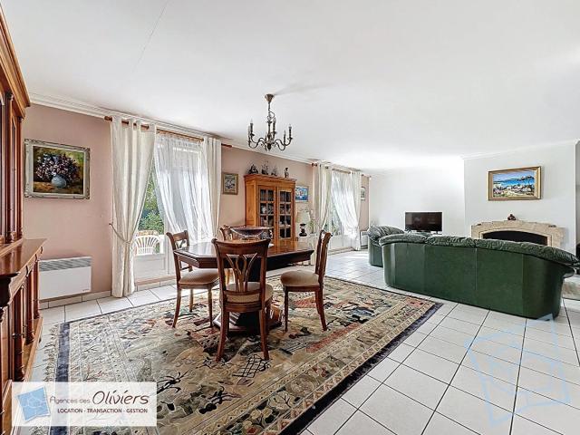 Maison Guyancourt 7 pièce s 164m2
