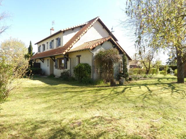 Maison, Guilly