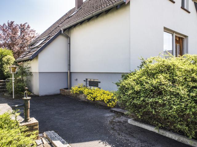 Maison d’une surface de 105,20 m2 construite en 1989 sur un terrain de 4,73 ares