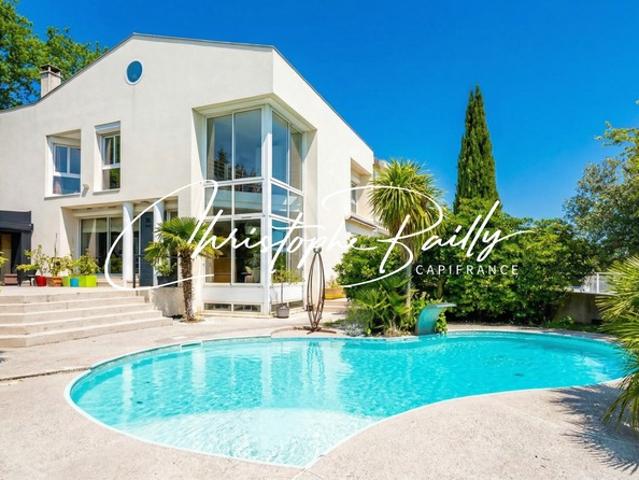 Côte Pavée / Limayrac: maison d’architecte familiale avec piscine, vue dégagée et garage double