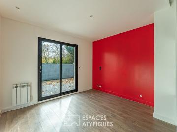 Maison d’architecte avec terrasse et jardin
