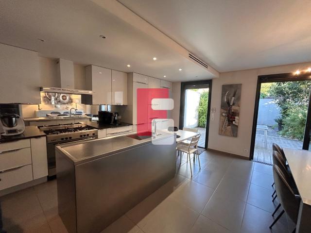 Maison d’architecte contemporaine avec terrasse et garage à Troyes !