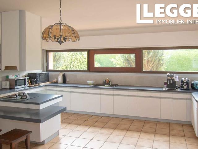 Maison d’Architecte d’Exception – 604 m² habitables au cœur d’un parc arboré de 7 440 m²