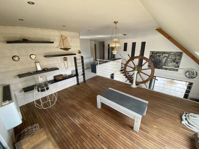 Maison d’architecte PMR 248 m² sur sous sol 4 chambres 10 minutes de la mer