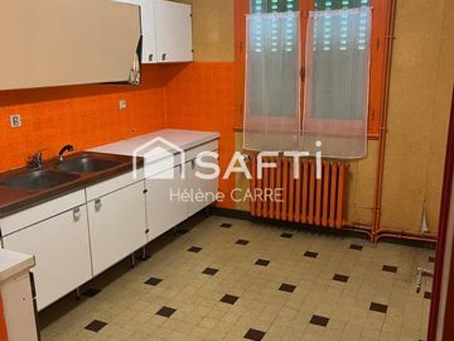 Maison 4 chambres, grands garages