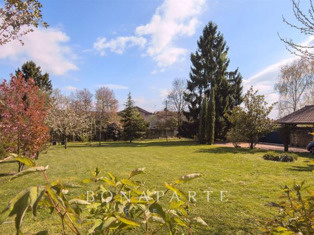 Maison D’Exception À 3 Km De Meximieux 380m² Meximieux