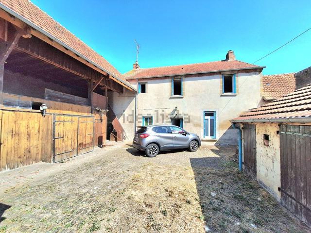 Maison, Doyet