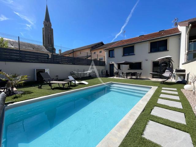 Maison, Dogneville