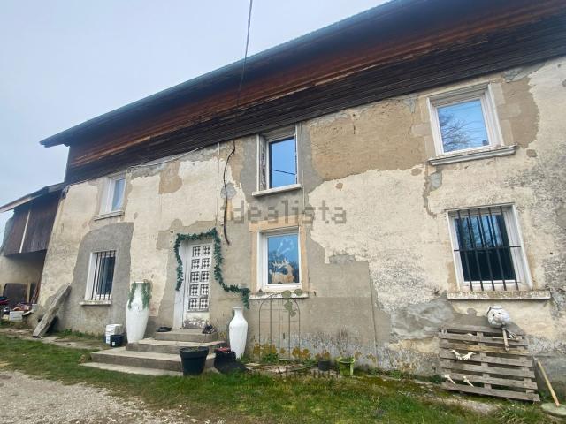 Maison, Doissin