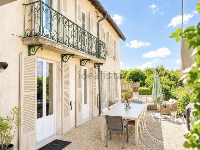Maison, Dole