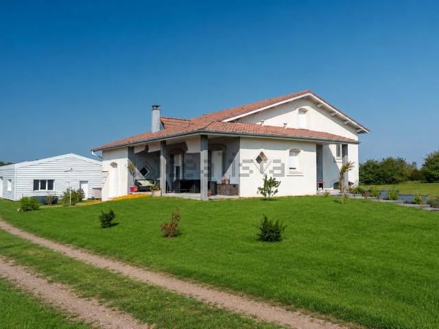 Maison, Dommartin aux Bois