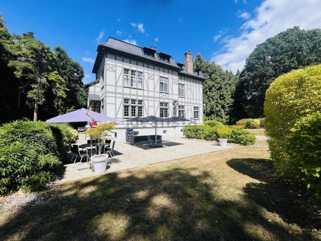 Maison, Dommartin