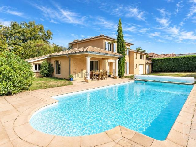 Maison, Dommartin