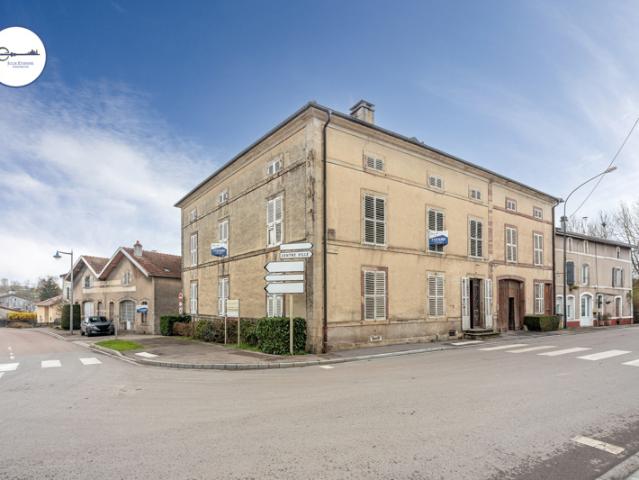 MAISON DOMPAIRE 21 PIECES 365 m2