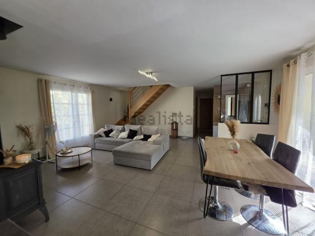 Maison, Donnery