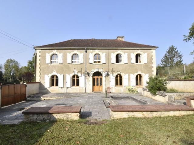 Maison, Donzy