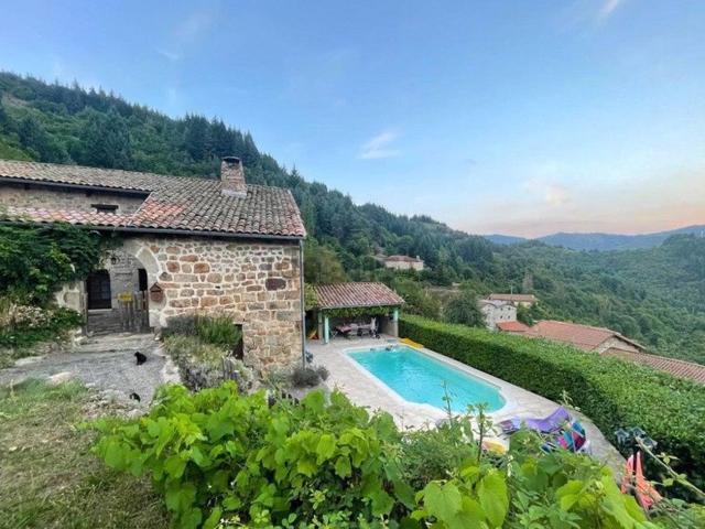 Maison, Dornas