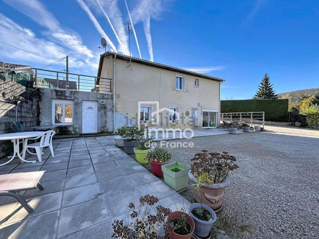 Maison, Dortan