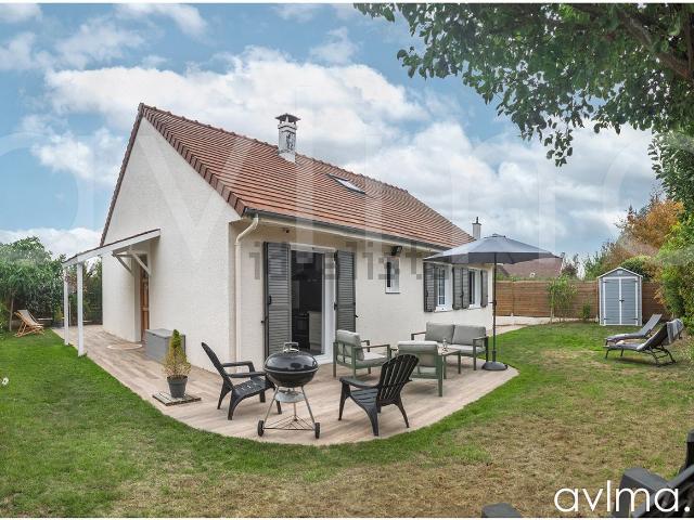Maison, Davron
