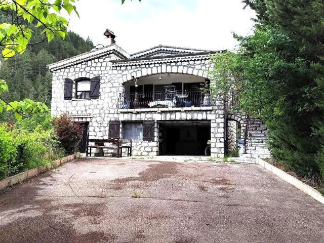 Maison, Daluis