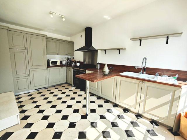 Maison Dammarie Les Lys 4 pièce s 164.14 m2