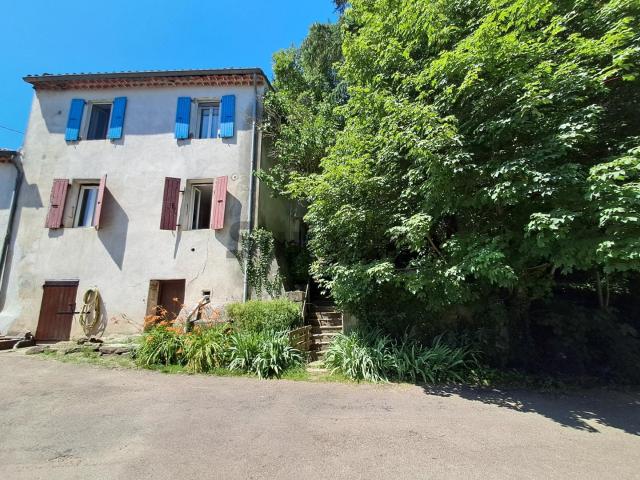 Appartement dans un hameau avec jardin