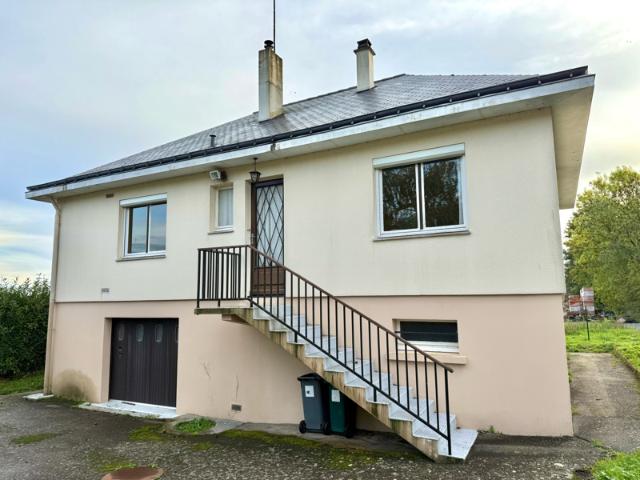 Maison dans le bourg de Moisdon la rivière