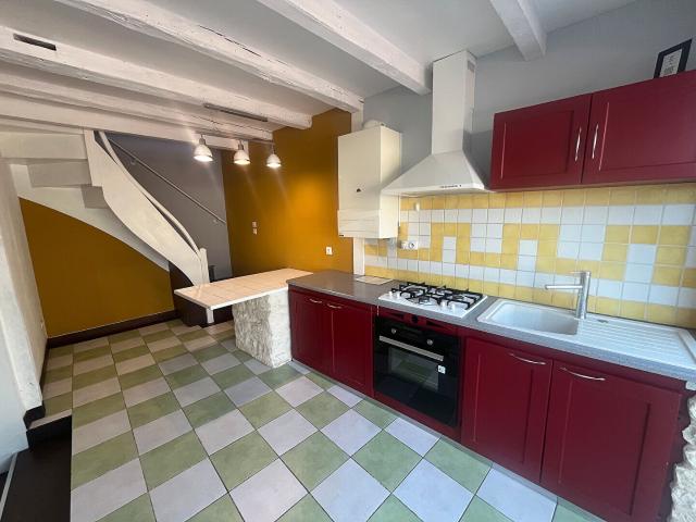MAISON DANS QUARTIER CALME