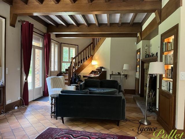 Maison d'architecte 155m2, garages, parc arboré clos 9738 m2 155m² Aubigny sur Nère