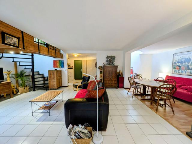 MAISON D'ARCHITECTE VUE SEINE 157 M²