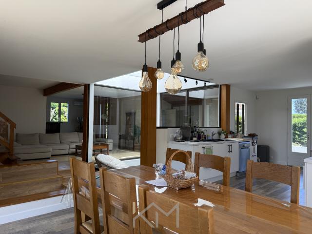 MAISON D'ARCHITECTE 198 M2