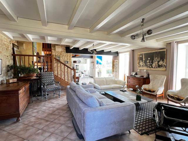 Maison190m² 6 pièces Corme Royale 3 000m² terrain