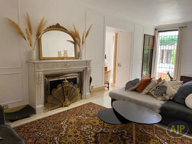 Maison d'architecte 262 m2 environ Mérignac Parc Féau